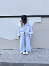 Load image into Gallery viewer, ZIP UP HOODIE (cloud)
